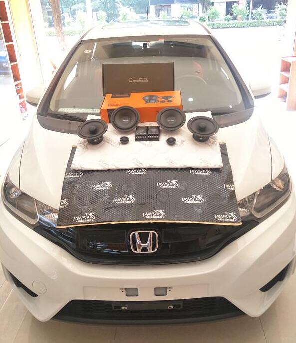 本田飛度入門汽車音響喇叭升級歌劇世家