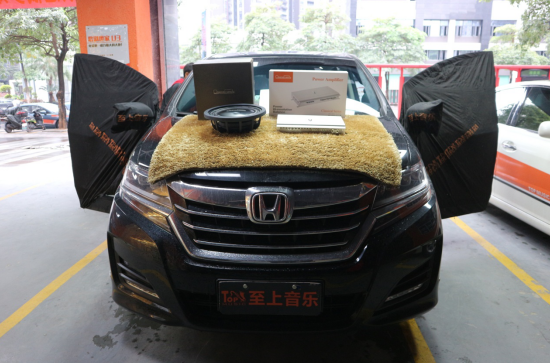 汽車音響改裝|鐘愛于歌劇世家！本田艾力紳音響二次升級，為愛車注入功放與低音