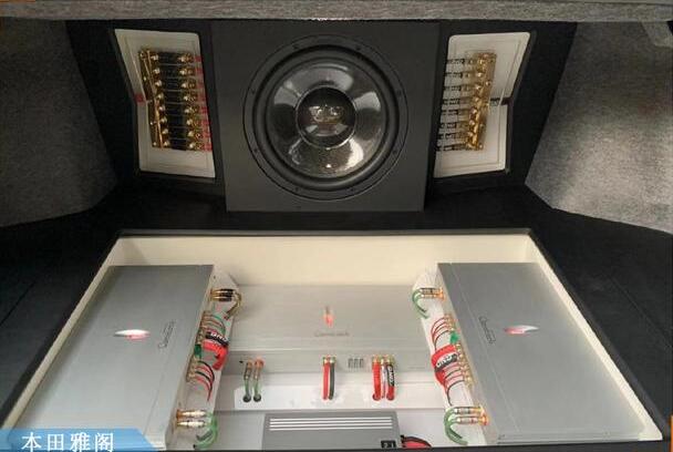 三分頻+三臺(tái)歌劇世家功放，本田雅閣車主全新定制專屬音樂(lè)