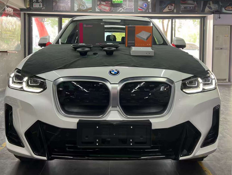 寶馬IX3汽車音響改裝如何不露痕跡？邁博...