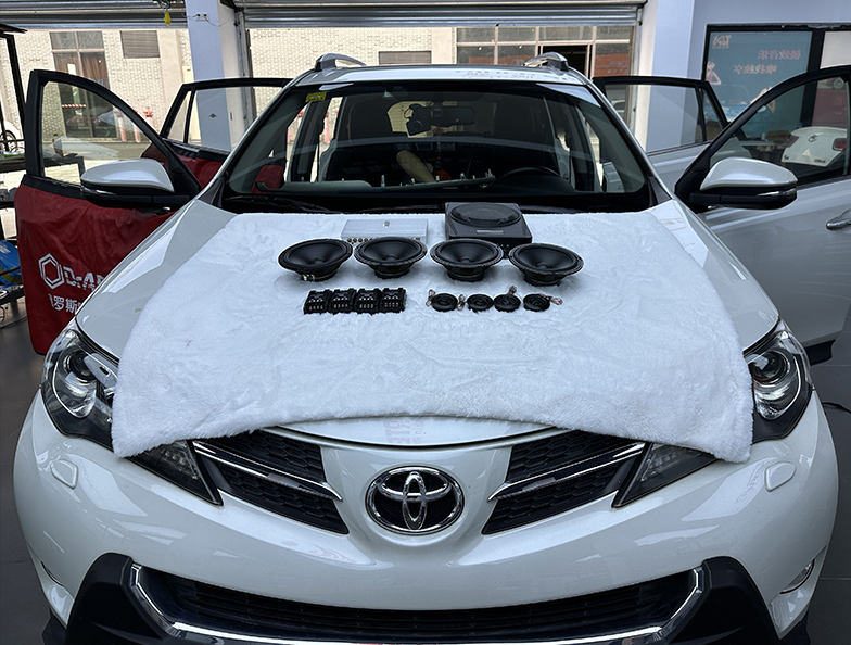 當(dāng)豐田RAV4遇上歌劇世家音響 秒變移動...