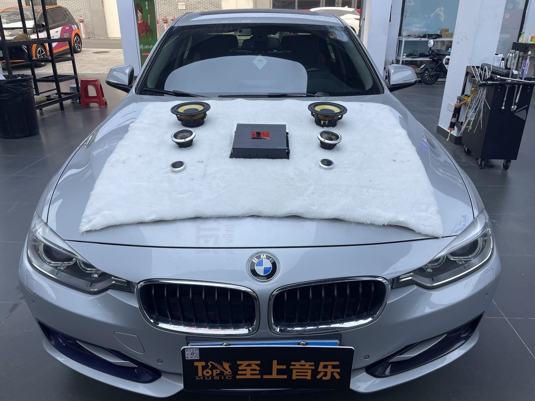 寶馬328i音響升級，讓旅途聲動人心