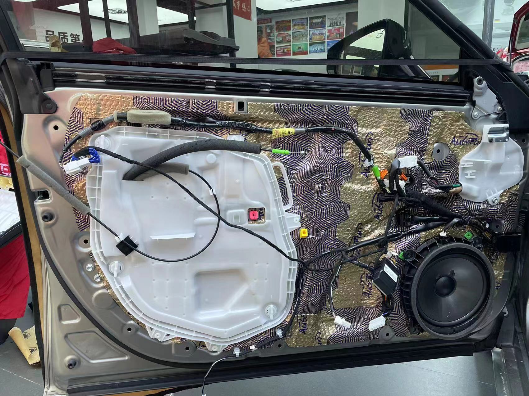 后聲場(chǎng)VS 42.jpg